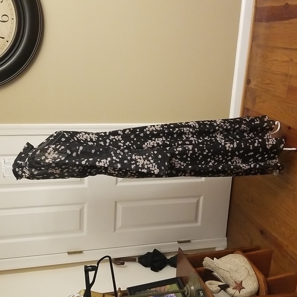 Gorgeous women's CAARA black floral dress - Picture 5 of 12